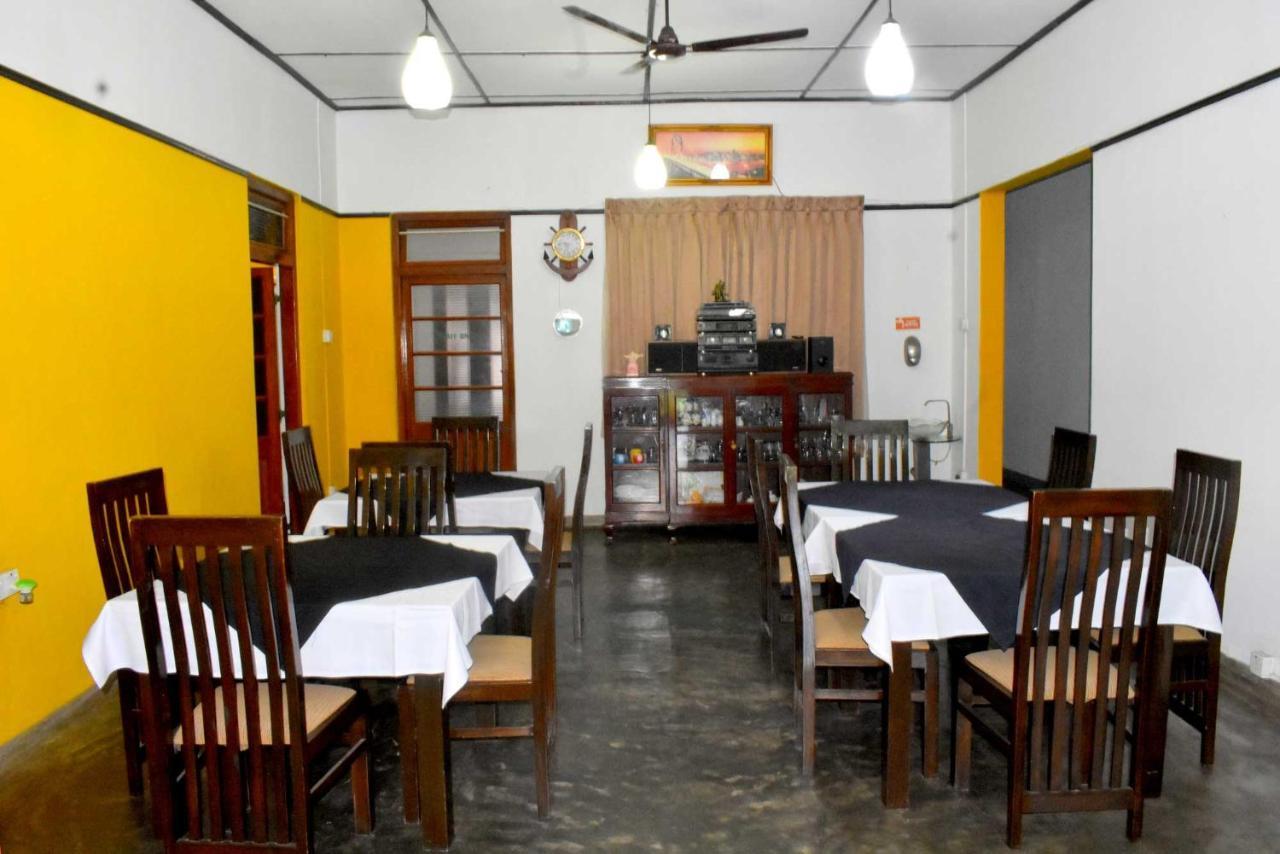 Old Park Villa Jaffna Exteriör bild